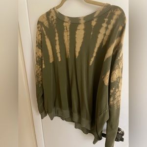 Women’s medium tie-dye sweatshirt